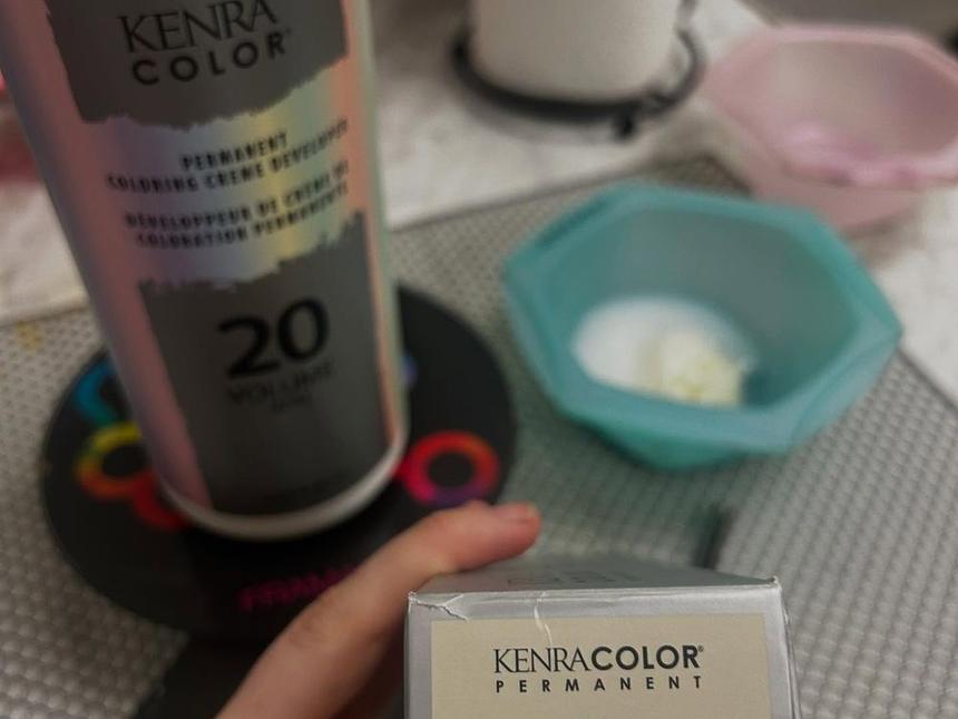 Color being formulated at Mane Escape Studio